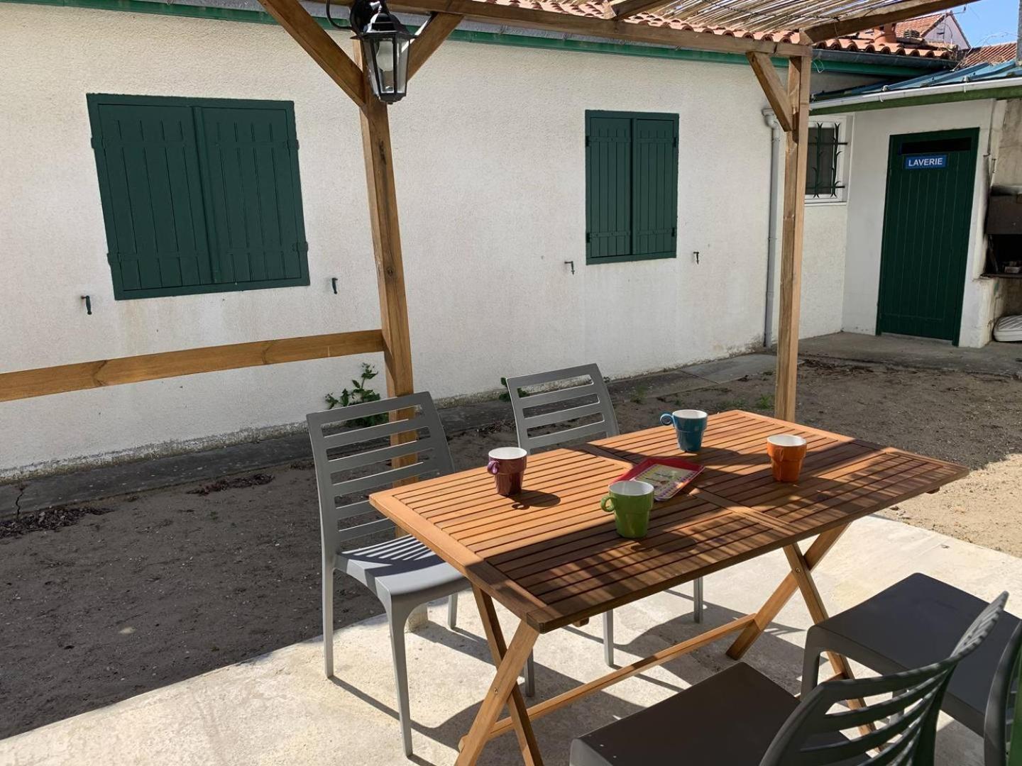 St Georges De Didonne - Agreable Petite Maison Avec Cour - 1 Chambre Saint-Georges-de-Didonne Dış mekan fotoğraf